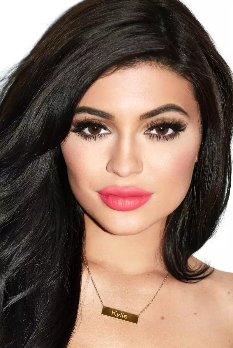 Kylie ayaa u soo bandhigtay Terry Richardson sawirka sawirka