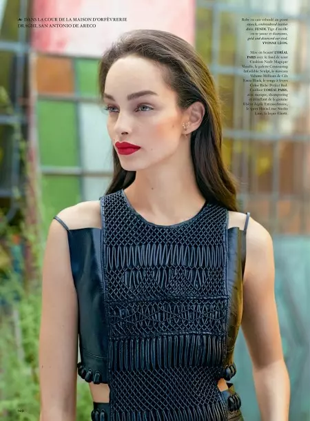 Luma Grothe ሞዴሎች ነፋሻማ የፀደይ ፋሽን በአየር ፈረንሳይ እመቤት