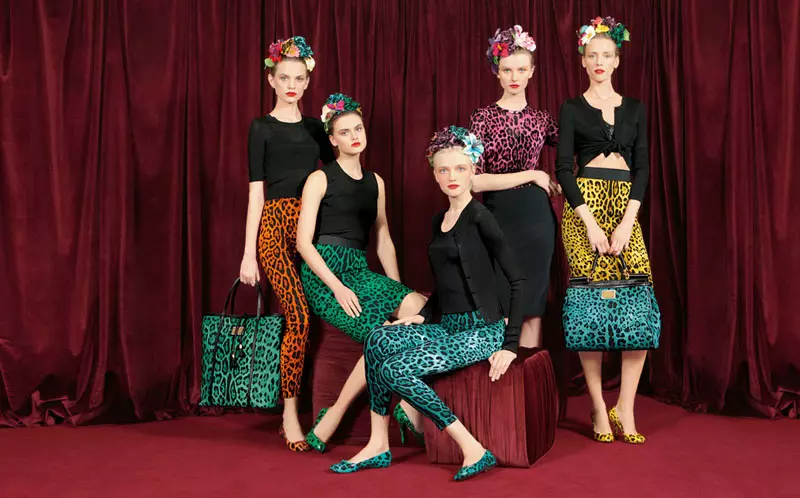 Dolce & Gabbana Outono 2010 | Vlada Roslyakova, Olga Sherer e Zuzana Gregorova