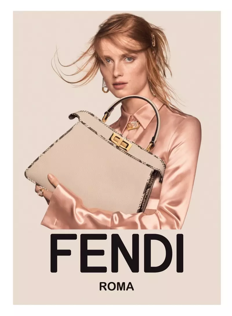 Рианна ван Ромпей стала лицом рекламной кампании Fendi осень-зима 2021.