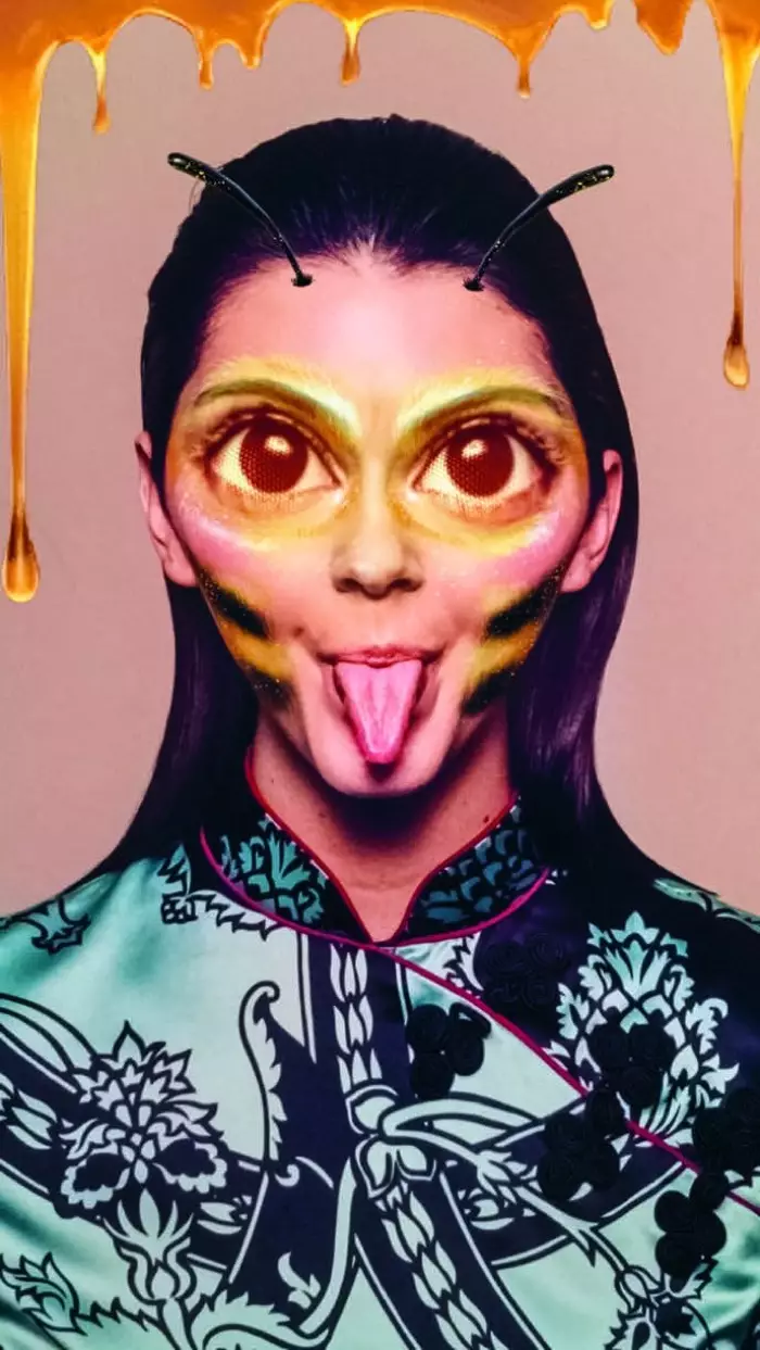 Shot playful sejen salaku Kendall Jenner maké filter nyiruan madu