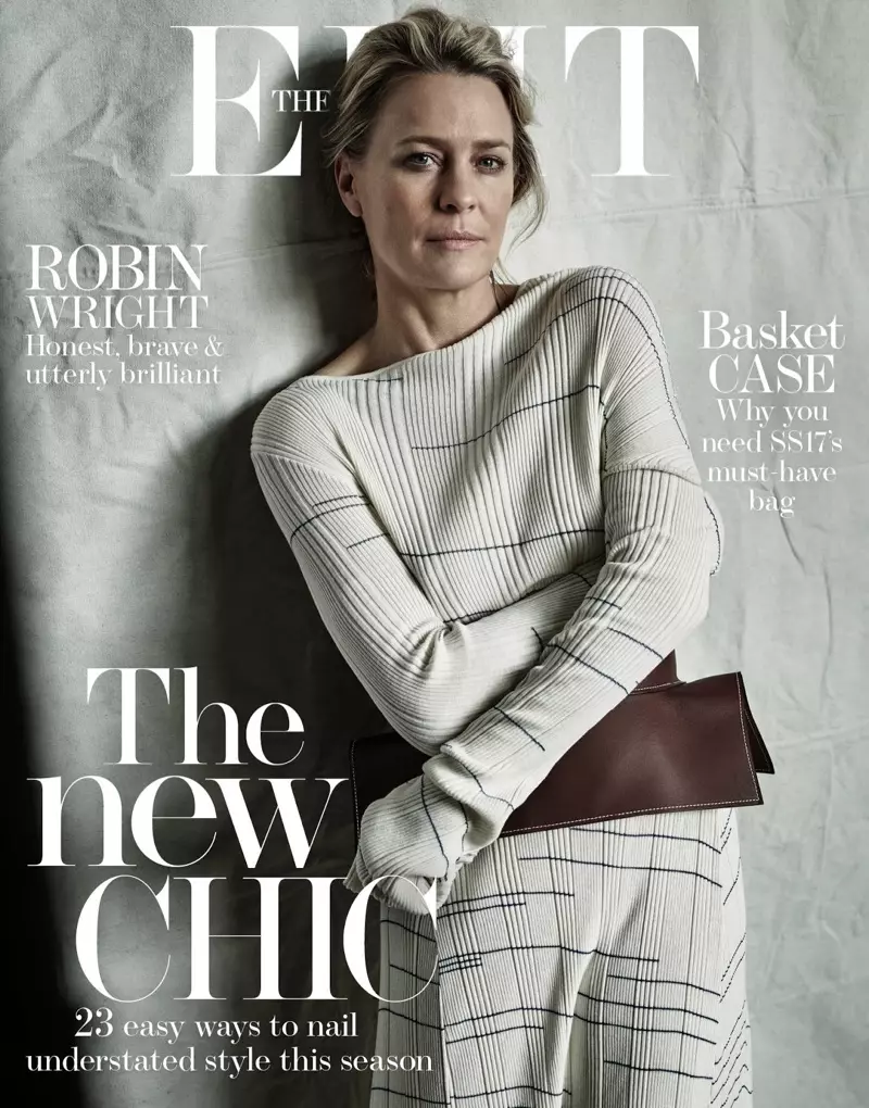 Robin Wright posa in look eleganti per The Edit