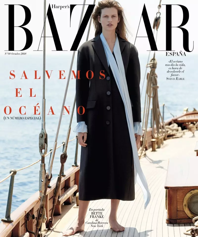 Bette Franke Prenas Naŭtikan Stilon por Harper's Bazaar Hispanio