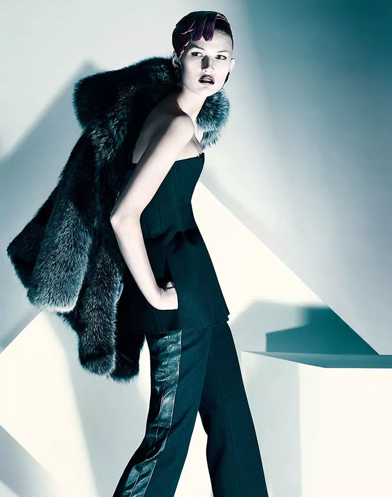 Tara Gill oleh Chris Nicholls untuk Elle China November 2011