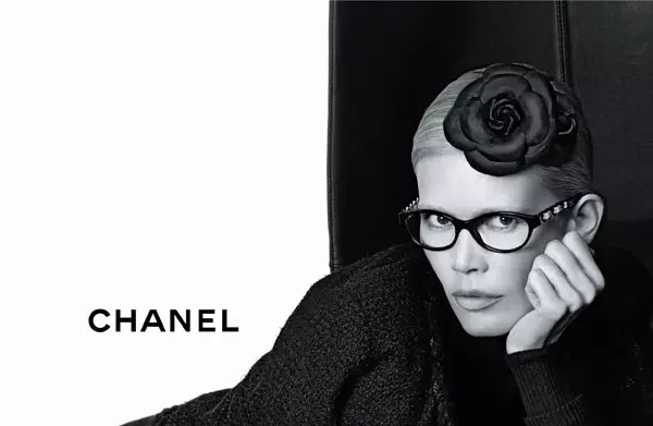 Chanel Okulary Jesień 2011 Kampania | Claudia Schiffer autorstwa Karla Lagerfelda