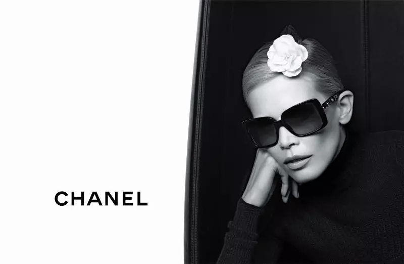 Kampanyaya Chanel Eyewear Fall 2011 | Claudia Schiffer ji aliyê Karl Lagerfeld