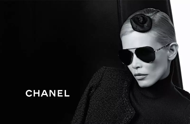 Kampanyaya Chanel Eyewear Fall 2011 | Claudia Schiffer ji aliyê Karl Lagerfeld