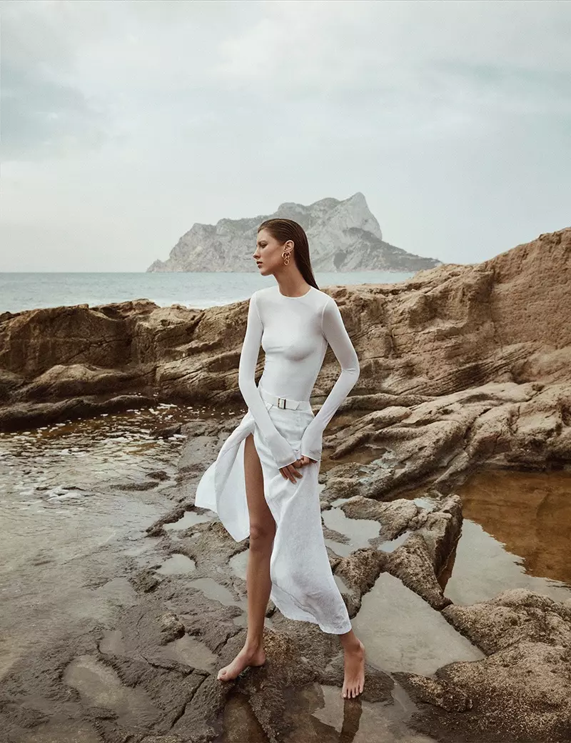 Rasa Valentino | Mujer Hoy | All-White Outfits | Módní redakce