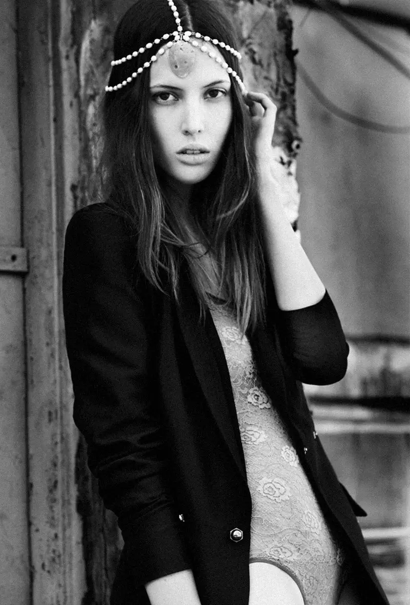 Ruby Aldridge ku Derek Kettela pikeun Dossier Journal