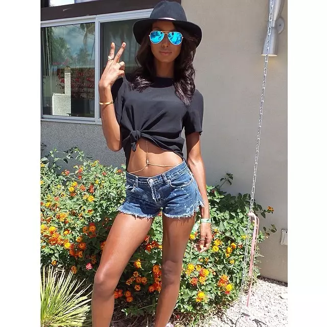 Jasmine Tookes adopta un look vaquero