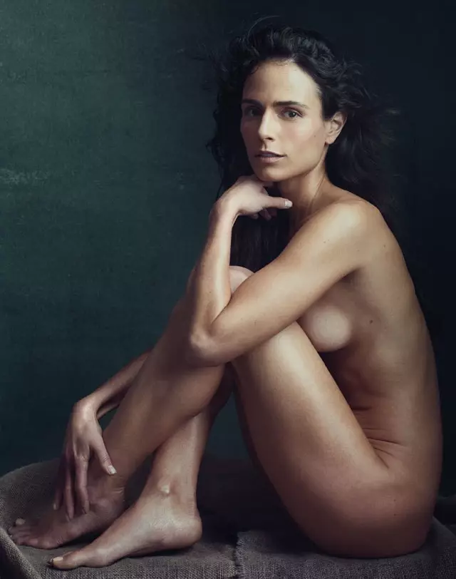 UJordana Brewster uhamba ze kuAllure