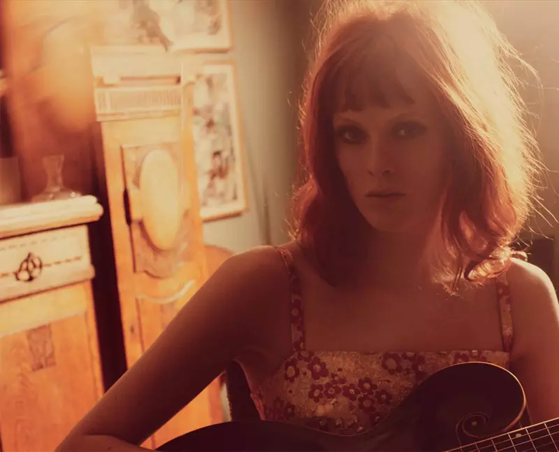 U-Karen Elson ka-Guy Aroch ku-Walk the Line | I-Foam Magazine kaJulayi 2010