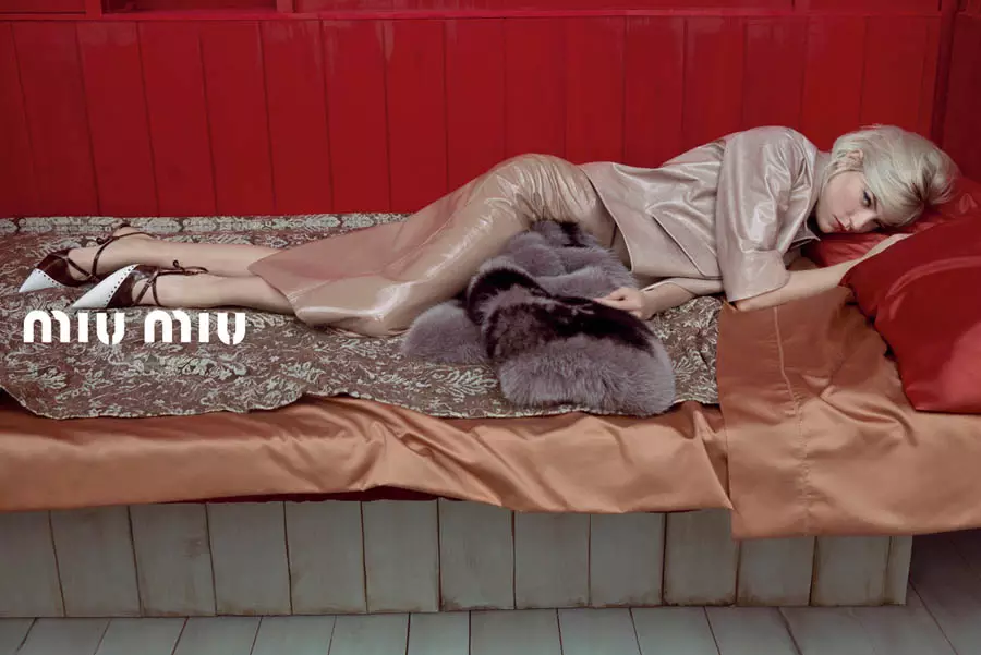 Doutzen Kroes, Adriana Lima, Bette Franke, Malgosia Bela 및 기타 Inez & Vinoodh의 Miu Miu 봄 2013 캠페인 앞