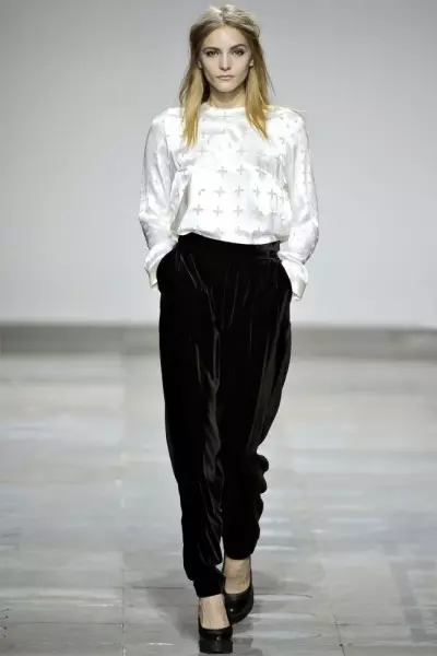 Topshop Unique Fall 2012 | ලන්ඩන් විලාසිතා සතිය