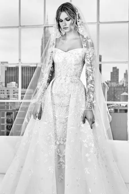 Zuhair Murad ගේ Spring 2018 Bridal Line එක කුමරියක් වෙනුවෙන් සාදා ඇත