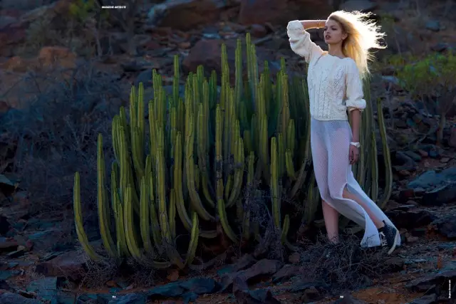 Catherine McNeil, Anna Selezneva, Jourdan Dunn, Daphne Groeneveld og flere poserer for Hans Feurer i Antidote S/S 2013