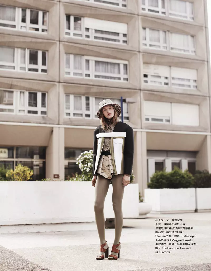 Një Marique Schimmel neutral yjet në Vogue Taiwan gusht 2012 nga Naomi Yang