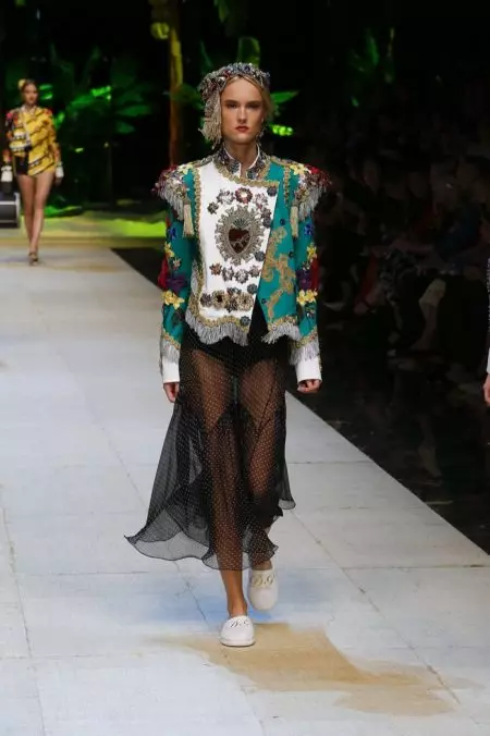 Dolce & Gabbana Ewch i'r Trofannau ar gyfer Gwanwyn 2017