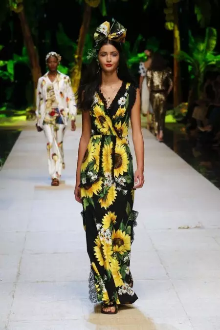 Dolce & Gabbana Head to the Tropics for Spring 2017