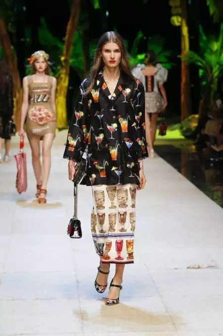 Dolce & Gabbana Head to the Tropics for Spring 2017