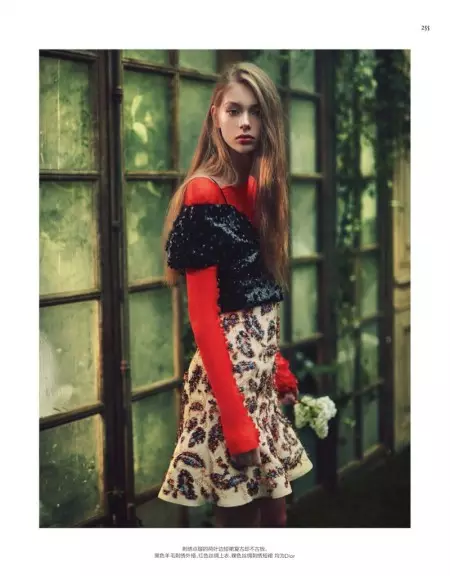 'Alice ni Wonderland' Ṣe atilẹyin Olootu Vogue China ti o wuyi yii