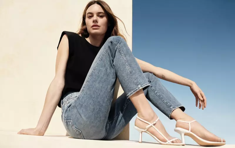 Rockende denim, Camille Rowe fronten 7 For All Mankind lente-zomer 2021 campagne.