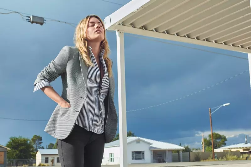 Camille Rowe Mango'dan blazer ceket, çizgili üst ve pantolon modelleri