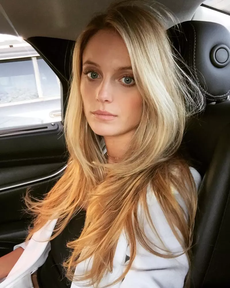 Kate Bock libes hairstyle glammed out. Ritratt: Instagram