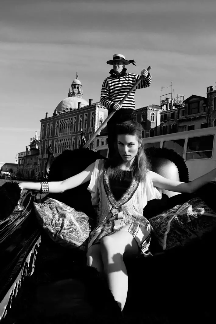 Виктория аз ҷониби Сантяго Руйсенор барои Elle Mexico майи 2012