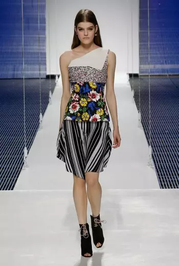 Dior's Cruise 2015 Show neem serpe, patroon aan