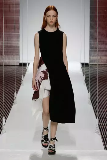 Dior's Cruise 2015 Show tager på tørklæder, mønster