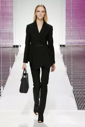 Показ Dior Cruise 2015: шарфы и узоры