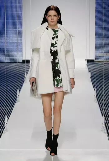 Dior's Cruise 2015 Show preuzima šalove, uzorak