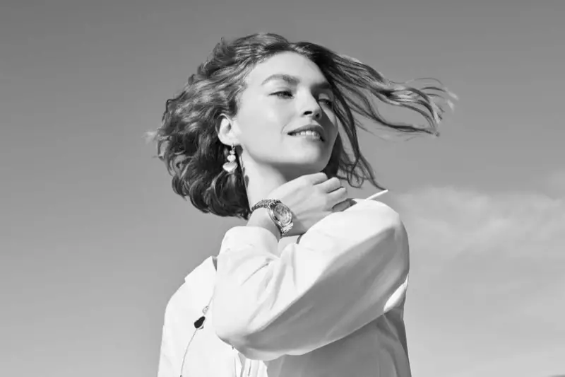 Modell Arizona Muse schéngt an Chopard Happy Diamonds Fréijoer-Summer 2018 Campagne