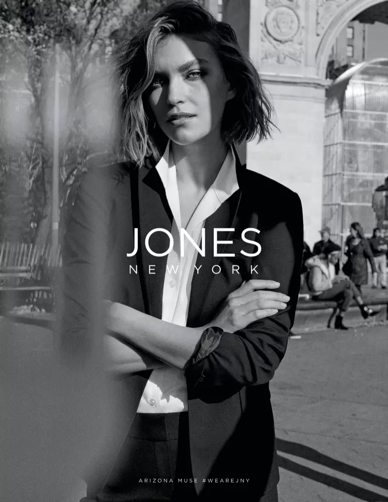 Jones New York tikt Arizona Muse in voor lente-zomer 2018-campagne