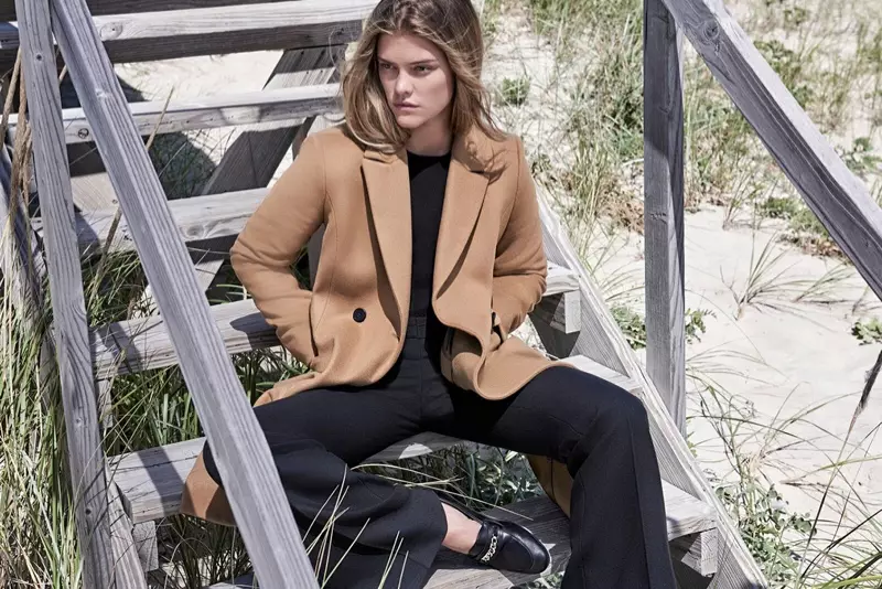 Nina Agdal explora els Hamptons per a Massimo Dutti