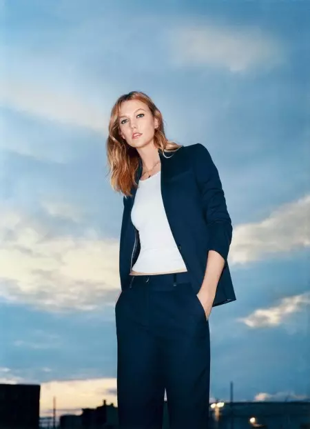 Karlie Kloss Akuwoneka Kupitilira Kuzizira mu New Topshop Campaign