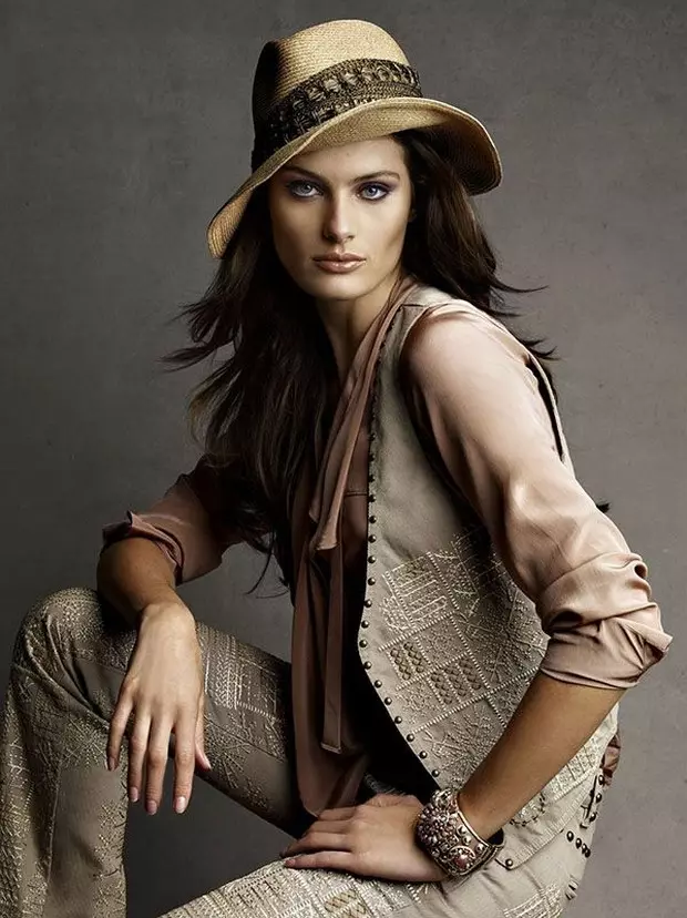 Isabeli Fontana fir Vogue Brasilien November 2010 vum Patrick & Victor Demarchelier