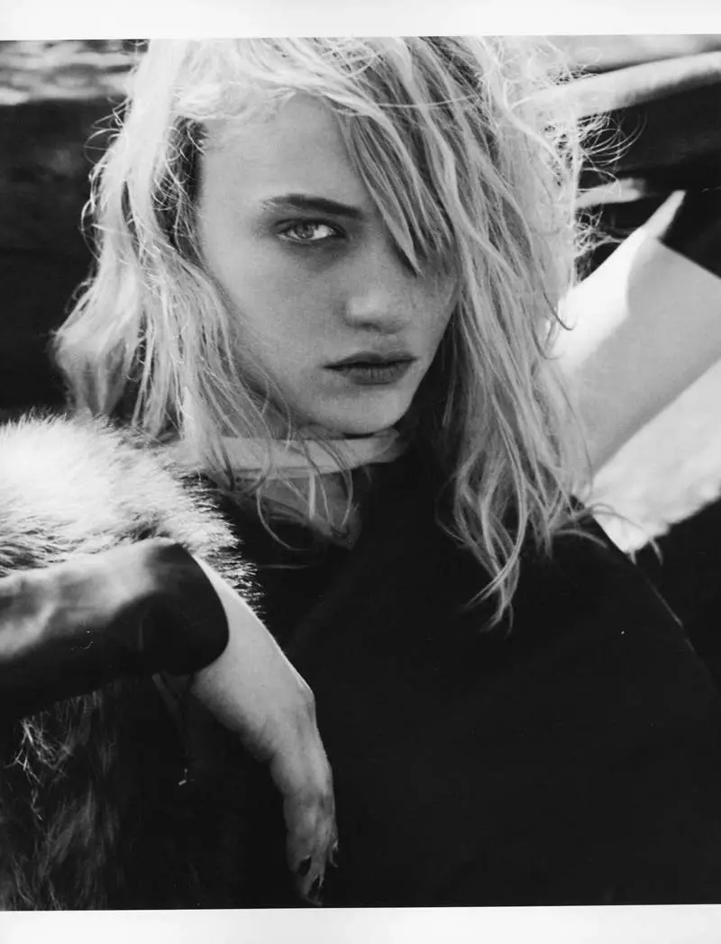 Cailin Hill af Jeff Bark for Bullett