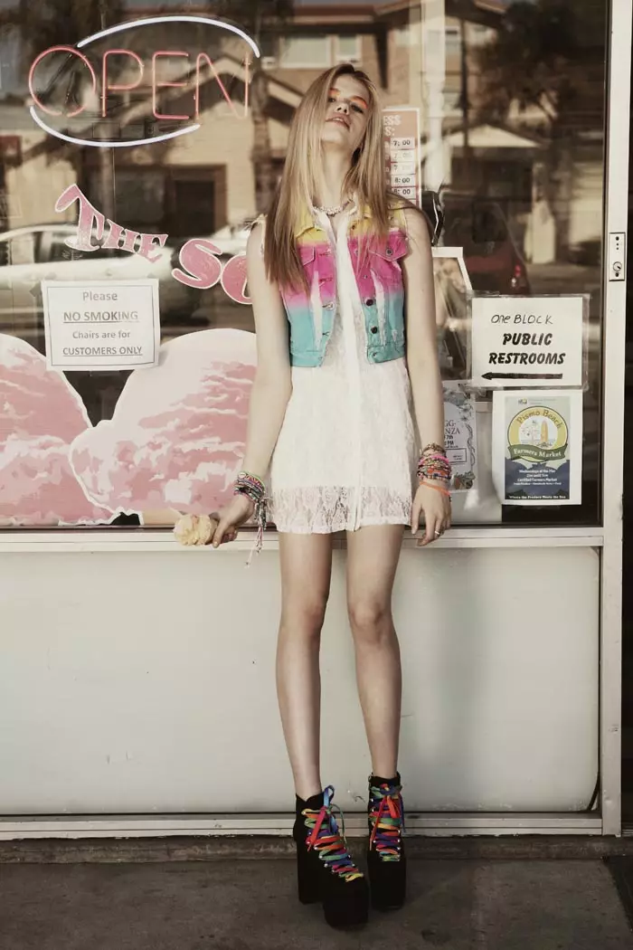 Hailey Clauson ji bo LF Stores Spring 2012 Collection