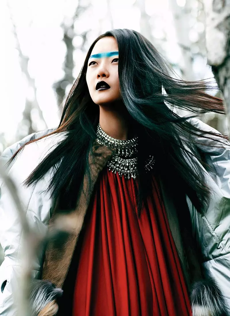 Hyoni Kang por Chris Nicholls para Flare dezembro de 2011