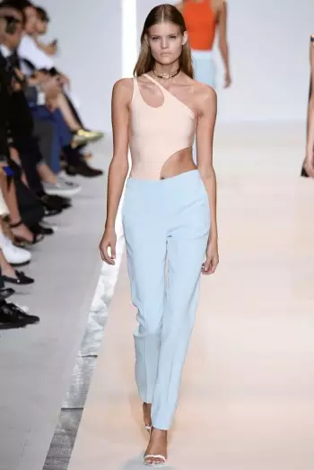 Mugler Spring 2015: ඩේවිඩ් කෝමා සරාගී සිනිඳු එළිදරව් කරයි