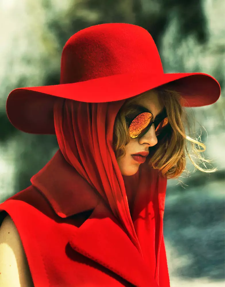 Adeline Jouan Dons Red Looks for SnC septimber 2012 troch Nikolay Biryukov