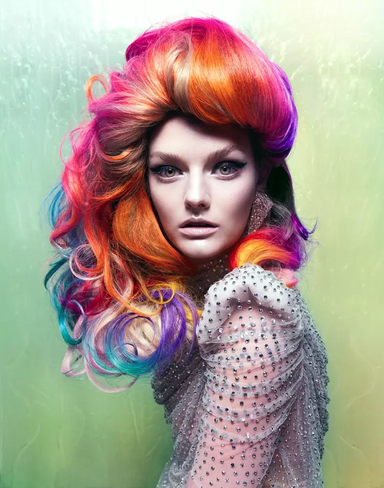 Lydia Hearst oleh Elias Wessel untuk Majalah Vixen Musim Semi 2010