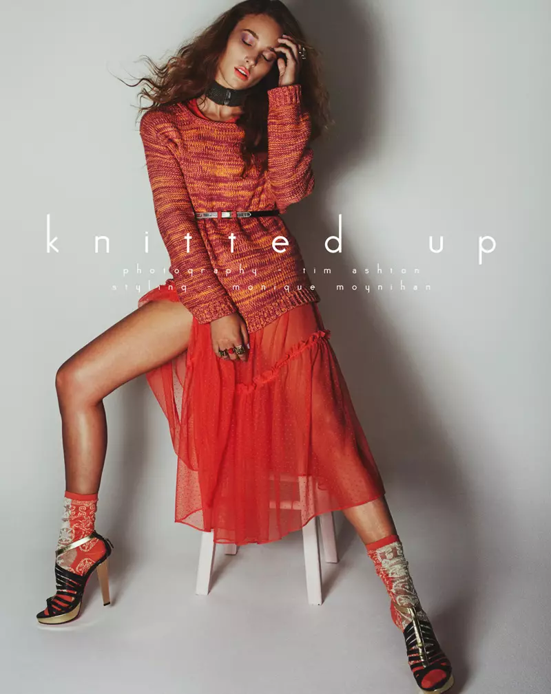 Kelsey Martinovich oleh TIm Ashton dalam "Knitted Up" untuk Fashion Gone Rogue