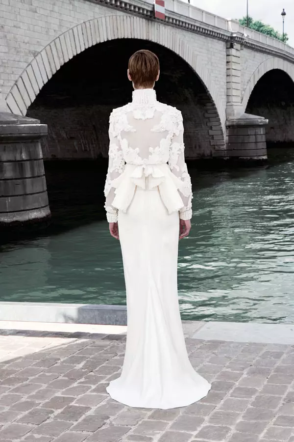 Givenchy Fall 2011 Couture | पेरिस Haute Couture