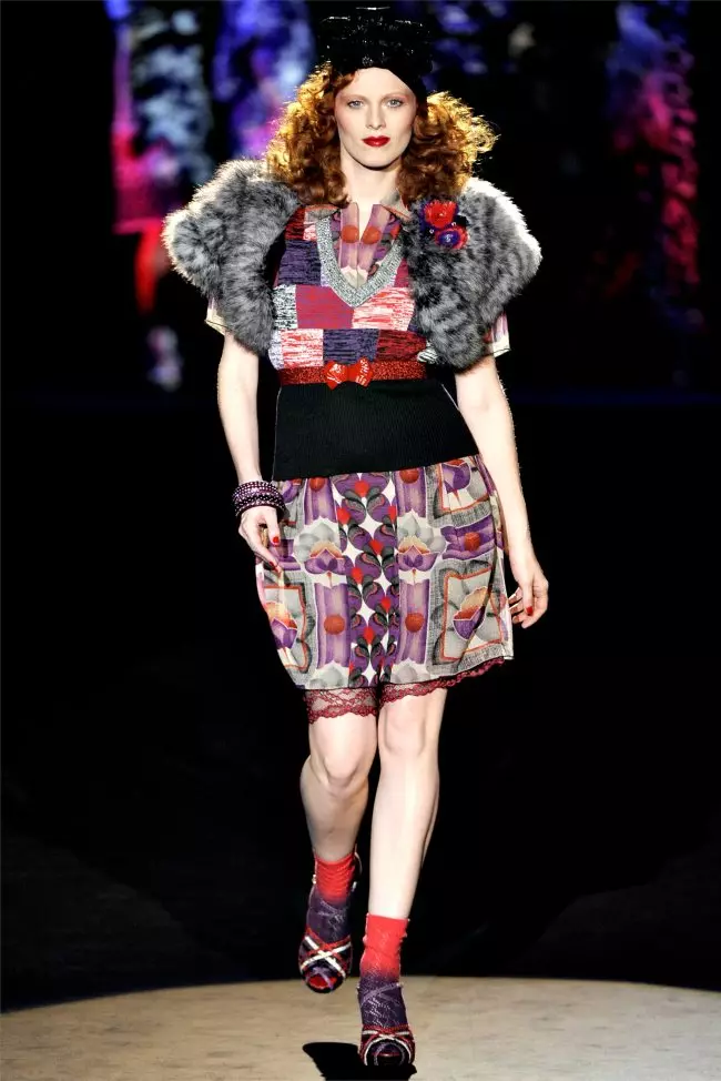 Anna Sui Spring 2012 | សប្តាហ៍ម៉ូដញូវយ៉ក