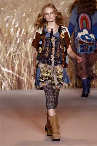 Anna Sui Primavara 2011 | Săptămâna Modei din New York