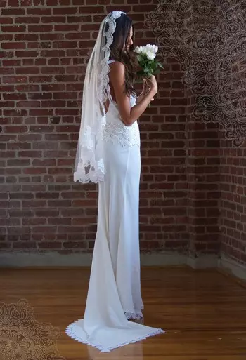 Chic Bride: Stone Cold Fox-en Bohemiako Ezkontza Soinekoak