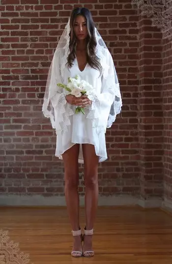 Chic Bride: Stone Cold Fox-en Bohemiako Ezkontza Soinekoak